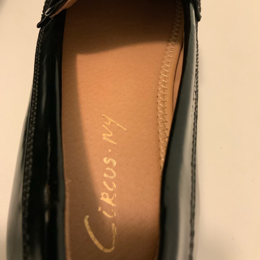 NWOT Sam Edelman circus Black Loafers with Gold Detail - Picture 5 of 8